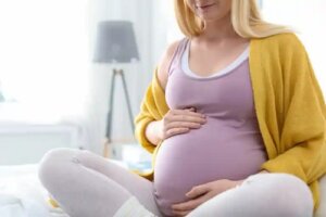 Bebelușul se mișcă prea mult în pântec: este îngrijorător?