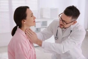 Cancerul cu celule Hürthle: cauze, simptome și tratament
