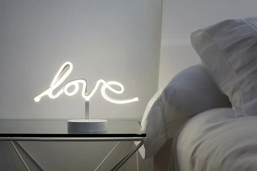 Lampă cu lumină neon