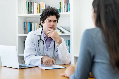 Medic care vorbește despre angiografia cerebrală