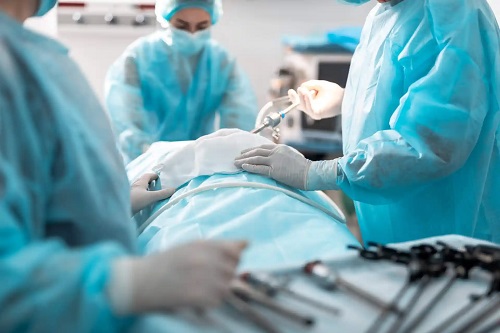 Medici care aplică tratamentul cancerului ampular