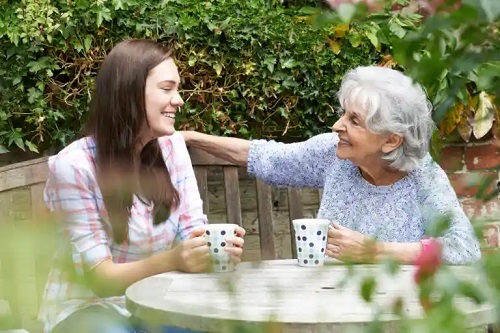 Relațiile dintre generații: importanță și beneficii