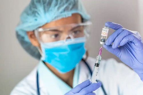 Specialist care dezvoltă vaccinuri pentru viitoarele pandemii