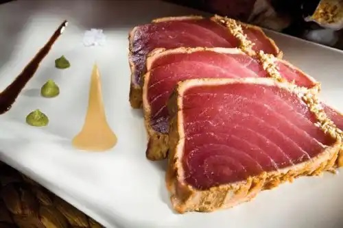 Tonul printre alimentele cu cele mai multe toxine