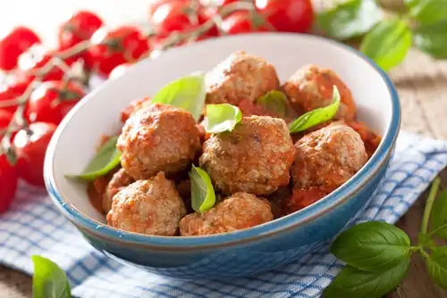 Chifteluțe de curcan cu ciuperci