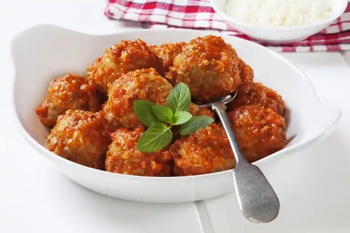 Rețetă de chifteluțe de curcan și ciuperci la cuptor