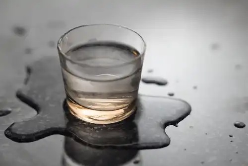 Pahar cu apă