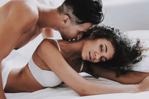 7 poziții care facilitează practicarea sexului anal