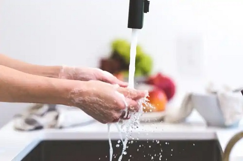 De ce este importantă spălarea mâinilor?