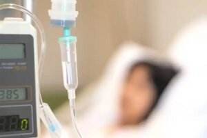 Un tratament nou a vindecat cancerul la o fată de 13 ani