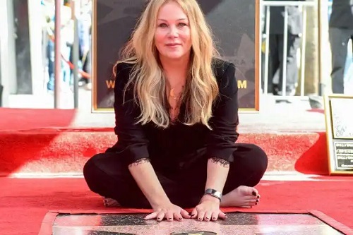 Christina Applegate a descoperit că are scleroză multiplă