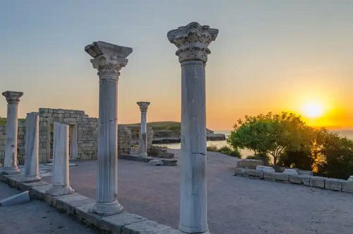 Cine au fost sofiștii și ce moștenire ne-au lăsat?