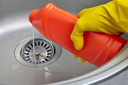 Curățarea corectă a chiuvetei de la robinet la sifon
