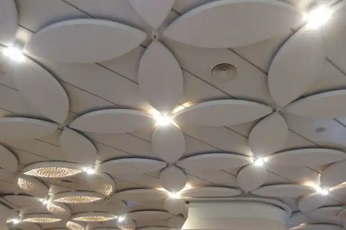 3 idei pentru a decora tavanele casei