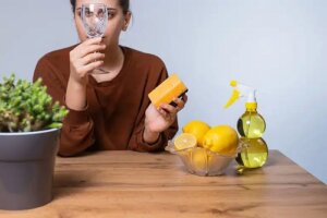 10 idei pentru a folosi lămâia în curățarea casei