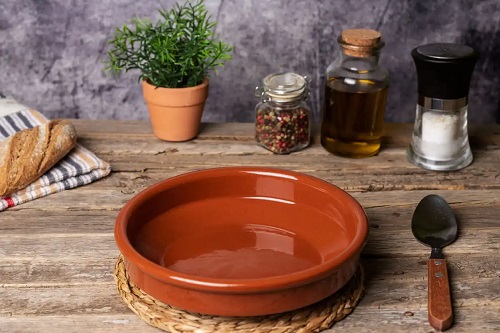 Vas ceramic cărămiziu