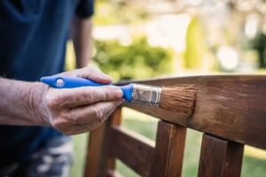 Vopseaua care imită lemnul: cum se aplică?