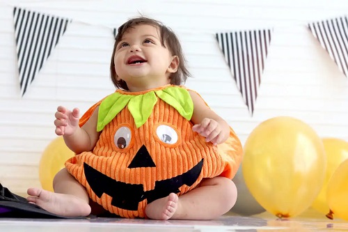 Costum de bebeluș pentru Halloween