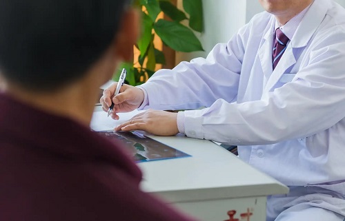 Medic ce recomandă testul GGT