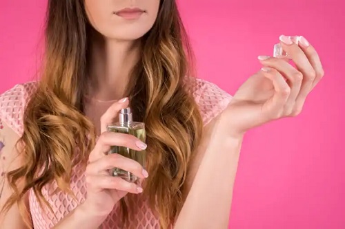 Parfumurile cu feromoni: chiar funcționează?