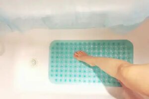 5 sfaturi pentru a preveni accidentele în baie