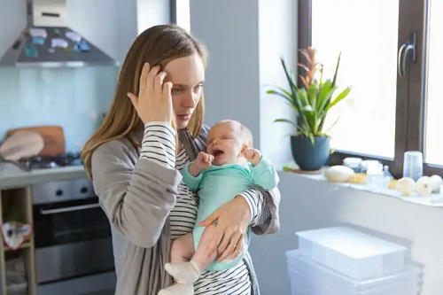 Baby blues: ce este și ce simptome are?