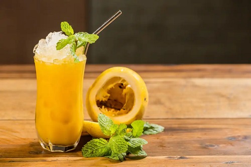 Cocktail cu fructul pasiunii