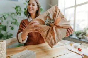 Furoshiki, modul inedit de a împacheta cadourile