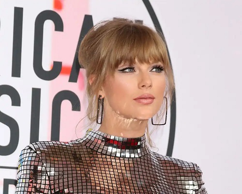 Cântăreața Taylor Swift