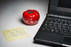 Tehnica Pomodoro: cum să o folosești pentru a crește productivitatea?