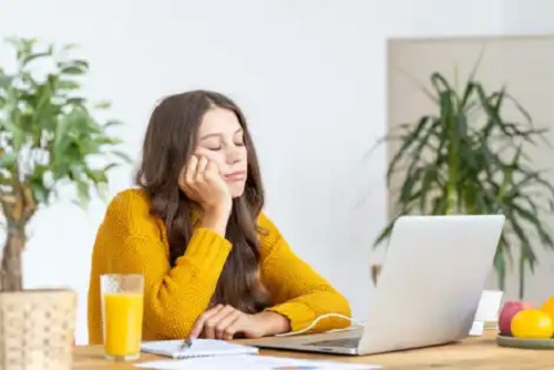 8 avantaje și dezavantaje ale plictiselii