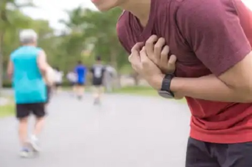 Durerile în piept pe partea dreaptă: 9 cauze și tratamente posibile