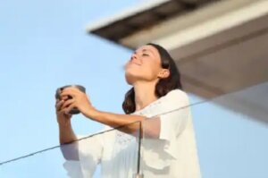 7 lucruri pe care trebuie să le facem dimineața la trezire