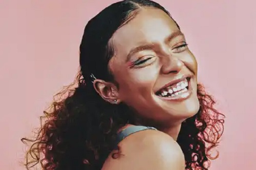 Ce înseamnă baby hair sau firele de păr rebele?