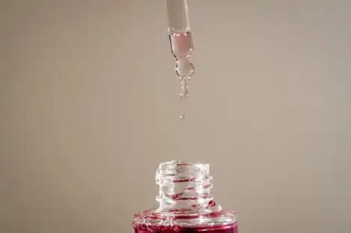 Bakuchiol: este „retinolul vegetal” la fel de bun cum se spune?