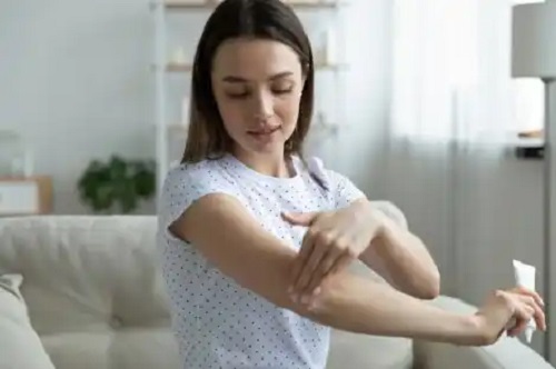 Cum să ai grijă de microbiota pielii: nu toate bacteriile sunt rele
