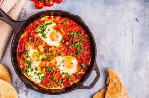Rețetă de ouă în purgatoriu: rețetă italiană ușoară și gustoasă