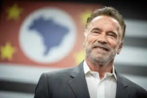 Secretul lui Schwarzenegger pentru masă musculară: metoda 4-1-1