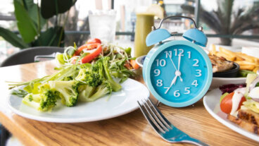 8 alimente care NU întrerup postul intermitent